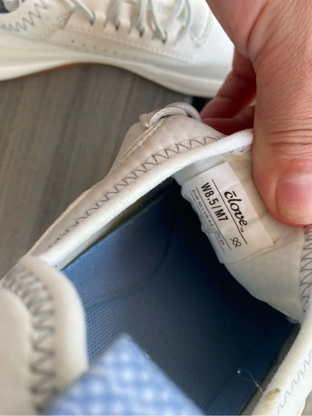 CLOVE Women's White Athletic Sneakers with Mint Accents - Lightweight Comfort - Picture 7 of 7